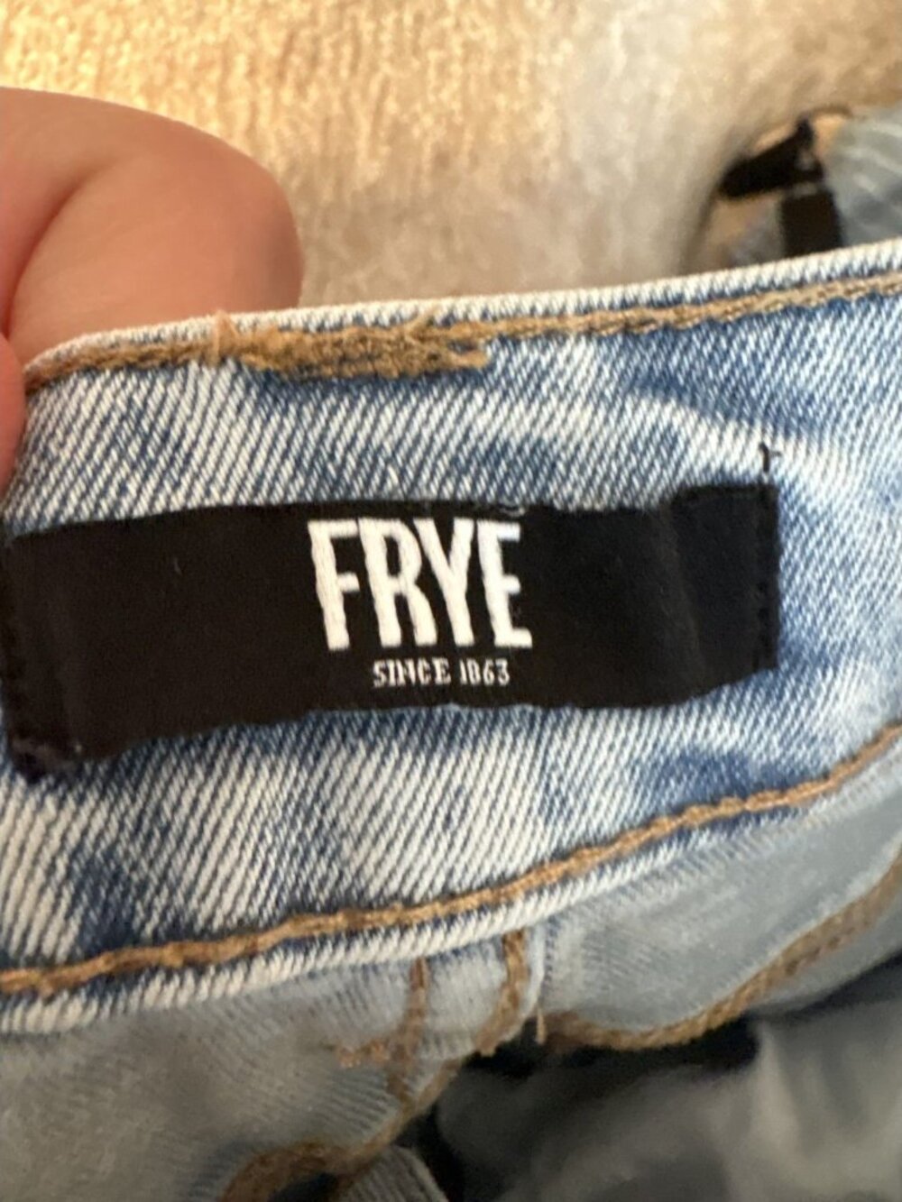 FRYE Women's Light Wash High Rise Straight Leg Jeans - Picture 4 of 6